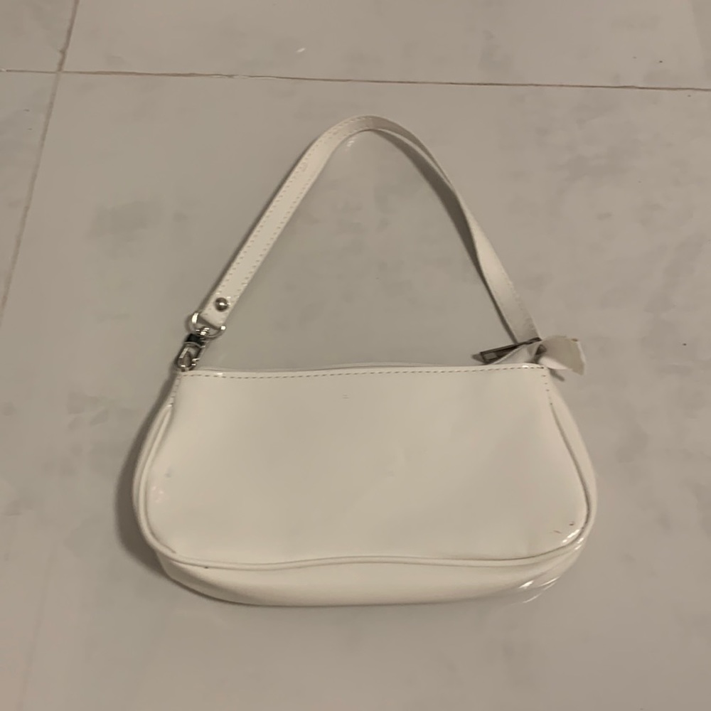 White shoulder bag